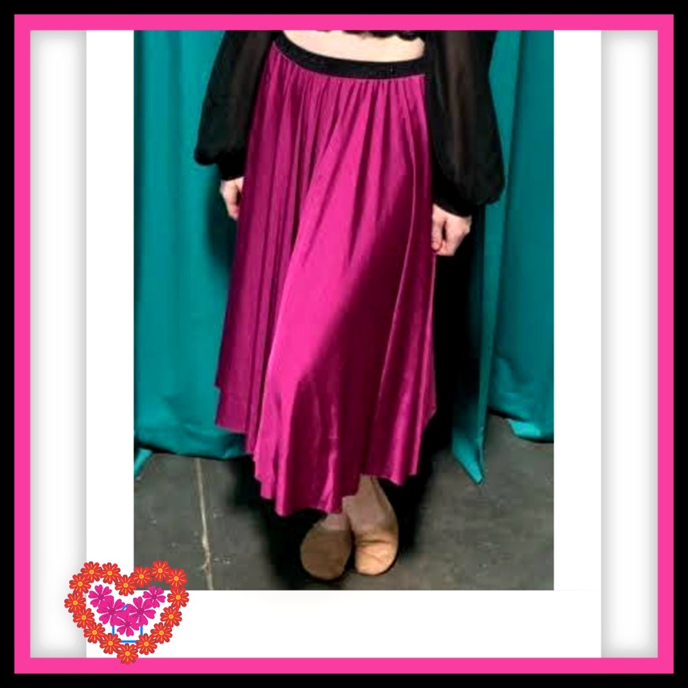 COSTUME GALLERY DANCE SKIRT WITH BUILT IN TRUNKS